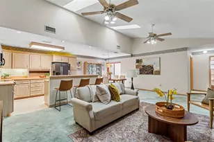1880 N Crystal Lake Dr, Lakeland, FL 33801 - Photo 9