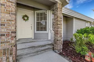 1154 Waterfall Ln, Lakeland, FL 33803 - Photo 3