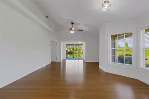 1154 Waterfall Ln, Lakeland, FL 33803 - Photo 7