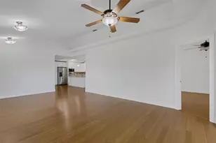 1154 Waterfall Ln, Lakeland, FL 33803 - Photo 9