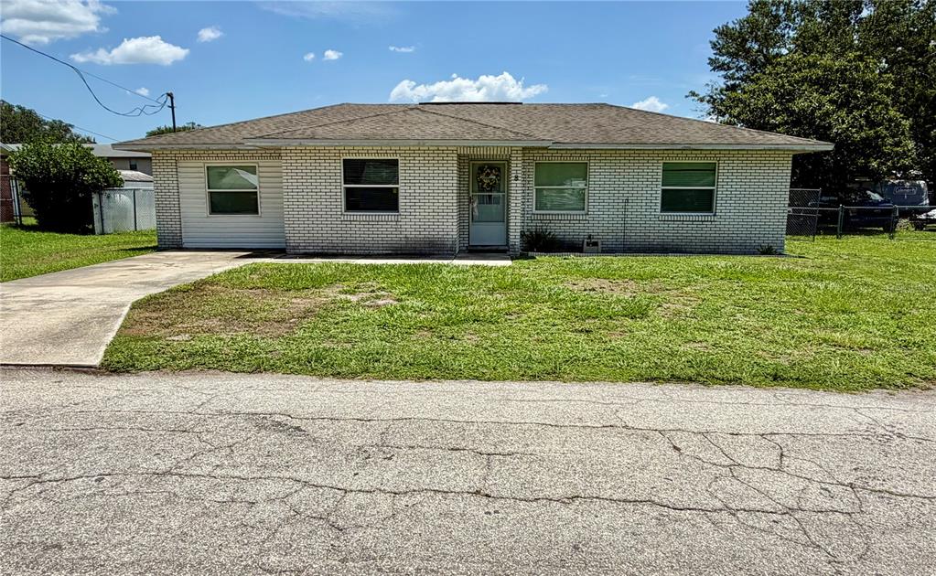 8 N Hendry Ave - 8 N Hendry Ave, Fort Meade, FL 33841 Luxury Property | Jose Angel Pina