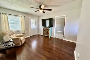 8 N Hendry Ave, Fort Meade, FL 33841 - Photo 9