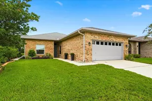 730 Martinique Cir, Lakeland, FL 33803 - Photo 1