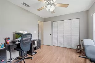 11026 Streamside Dr, Tampa, FL 33624 - Photo 23
