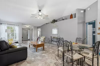 11026 Streamside Drive, Tampa, FL 33624 - Photo 7