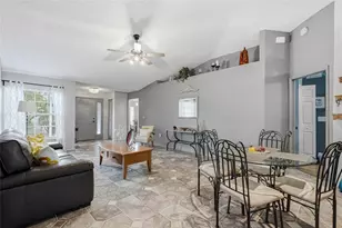 11026 Streamside Dr, Tampa, FL 33624 - Photo 7