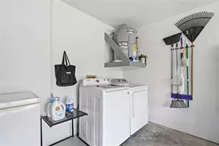 11026 Streamside Dr, Tampa, FL 33624 - Photo 25
