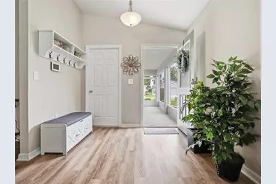 8016 Diamond Creek Lane, Lakeland, FL 33809 - Photo 5