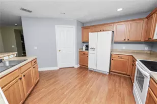 2316 Geneva Dr, Lakeland, FL 33805 - Photo 9
