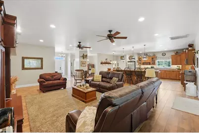 8404 Mathews Road, Lakeland, FL 33809 - Photo 9