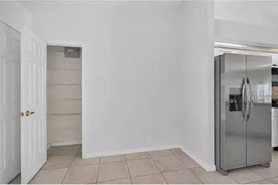 6035 Hillside Heights Drive, Lakeland, FL 33812 - Photo 9