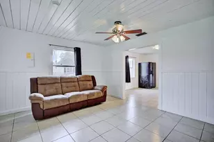 131 Wiggins Ave, Avon Park, FL 33825 - Photo 7