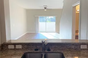 4011 Winding Vine Dr, Lakeland, FL 33812 - Photo 9