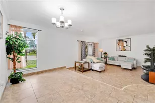 654 Haven Pl, Tarpon Springs, FL 34689 - Photo 3