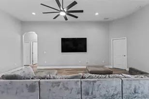 283 Cove At Eagle Lake Cir, Eagle Lake, FL 33839 - Photo 5
