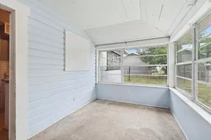 675 E Bay Ave, Eagle Lake, FL 33839 - Photo 29