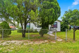 675 E Bay Ave, Eagle Lake, FL 33839 - Photo 3