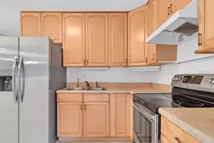 5810 Driftwood Dr, Lakeland, FL 33809 - Photo 11