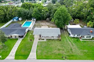 5810 Driftwood Dr, Lakeland, FL 33809 - Photo 5