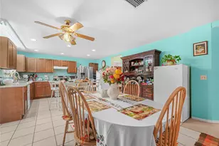 7448 Hunters Greene Cir, Lakeland, FL 33810 - Photo 11