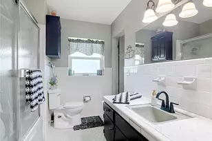128 N Lake Florence Dr, Winter Haven, FL 33884 - Photo 5