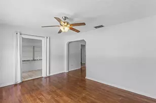 1032 E Palmetto Street E, Lakeland, FL 33801 - Photo 7