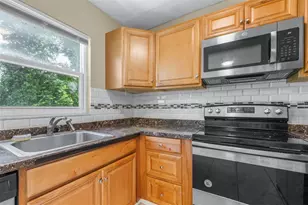 911 W Gaston Pl, Tampa, FL 33604 - Photo 13