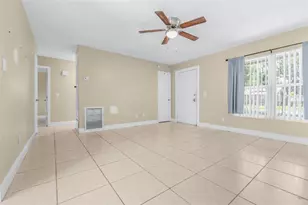 911 W Gaston Pl, Tampa, FL 33604 - Photo 9