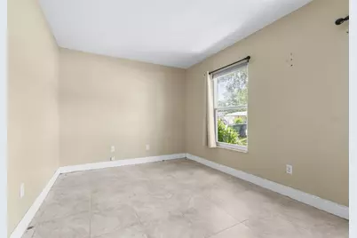 911 W Gaston Place, Tampa, FL 33604 - Photo 23