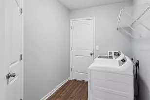 6302 Manitoba Dr, Lakeland, FL 33805 - Photo 21