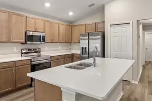 724 Bayside Blvd, Winter Haven, FL 33881 - Photo 5