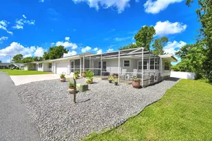 4789 Squire Hollow Dr, Lakeland, FL 33811 - Photo 3