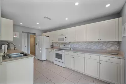 6059 Hillside Heights Drive, Lakeland, FL 33812 - Photo 9
