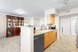 1025 Villagio Cir, Sarasota, FL 34237 - Photo 9