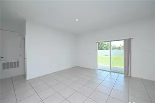 685 Crown Rose Dr, Eagle Lake, FL 33839 - Photo 11