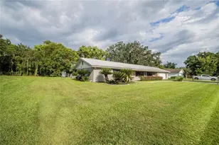 5934 Ridge Dr, Lakeland, FL 33813 - Photo 3