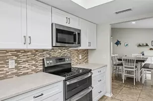 3505 Christina Groves Cir N, Lakeland, FL 33813 - Photo 7