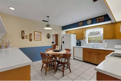 402 Aberdeen Court N, Lakeland, FL 33813 - Photo 11