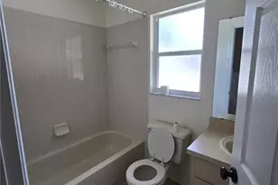 3127 Valley Vista Cir, Lakeland, FL 33812 - Photo 11