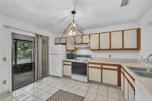 5100 Burchette Rd, Tampa, FL 33647 - Photo 11