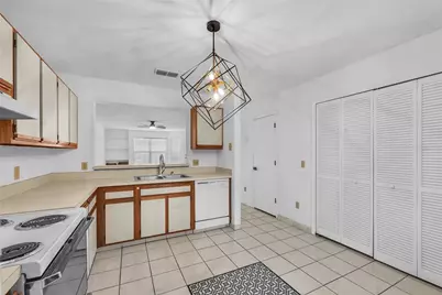 5100 Burchette Road #1004, Tampa, FL 33647 - Photo 9