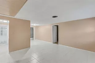 2126 Smithfield Pl, Lakeland, FL 33801 - Photo 3
