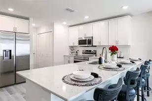 402 Chesapeake Dr, Saint Cloud, FL 34771 - Photo 5