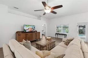 1676 Doves View Cir, Auburndale, FL 33823 - Photo 7