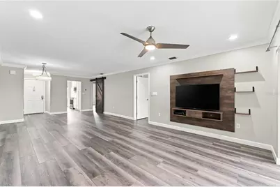 689 Lake Howard Drive NW #213, Winter Haven, FL 33880 - Photo 9
