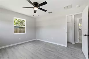 7100 13th St N, Saint Petersburg, FL 33702 - Photo 15