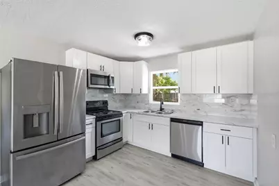7100 13th Street N, Saint Petersburg, FL 33702 - Photo 9