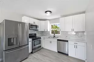 7100 13th St N, Saint Petersburg, FL 33702 - Photo 9