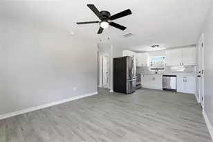 7100 13th St N, Saint Petersburg, FL 33702 - Photo 5
