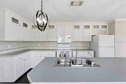 10724 Pathfinder Trail, Lakeland, FL 33809 - Photo 13
